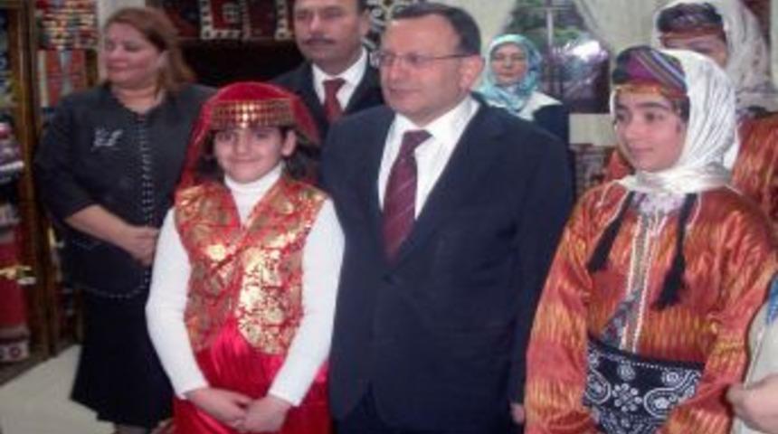 El emegi halıların satılacağı mağaza a&ccedil;ıldı