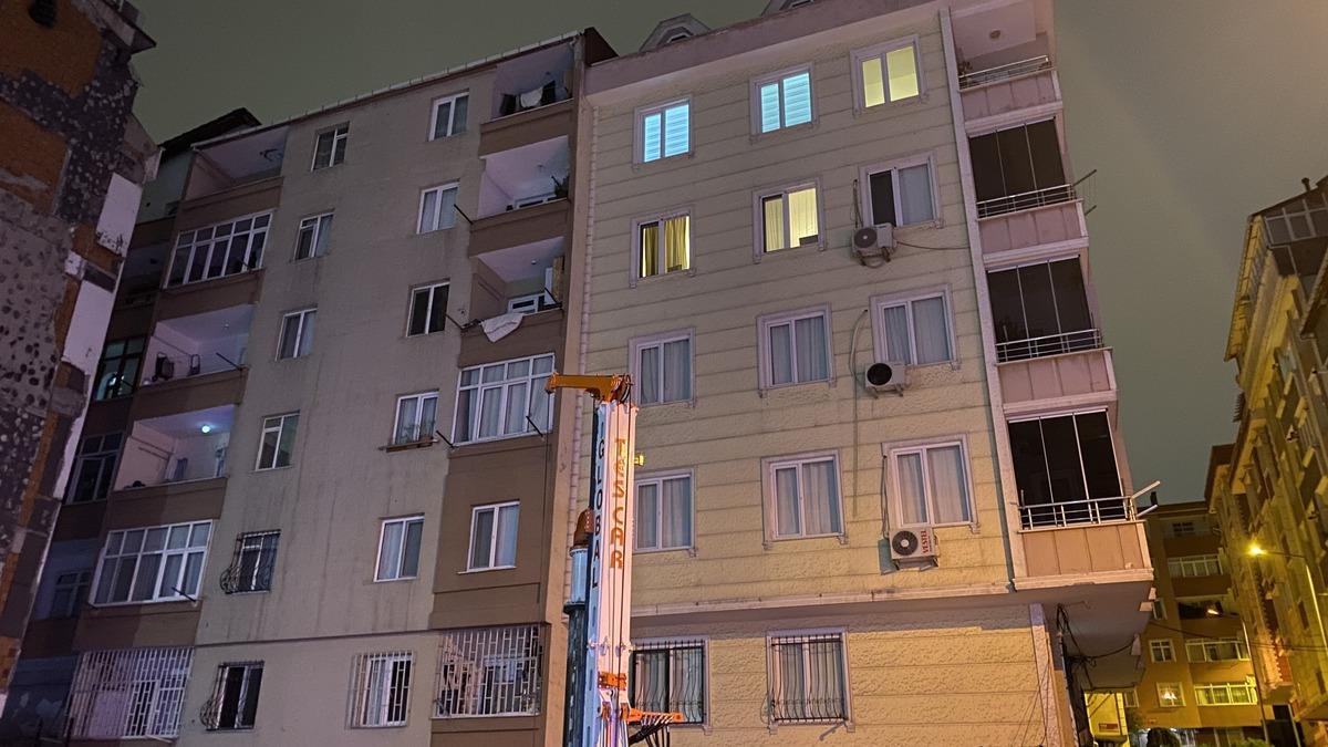 İstanbul da korku dolu anlar! &Ccedil;atırdama sesleri geldi, 2 bina boşaltıldı 1