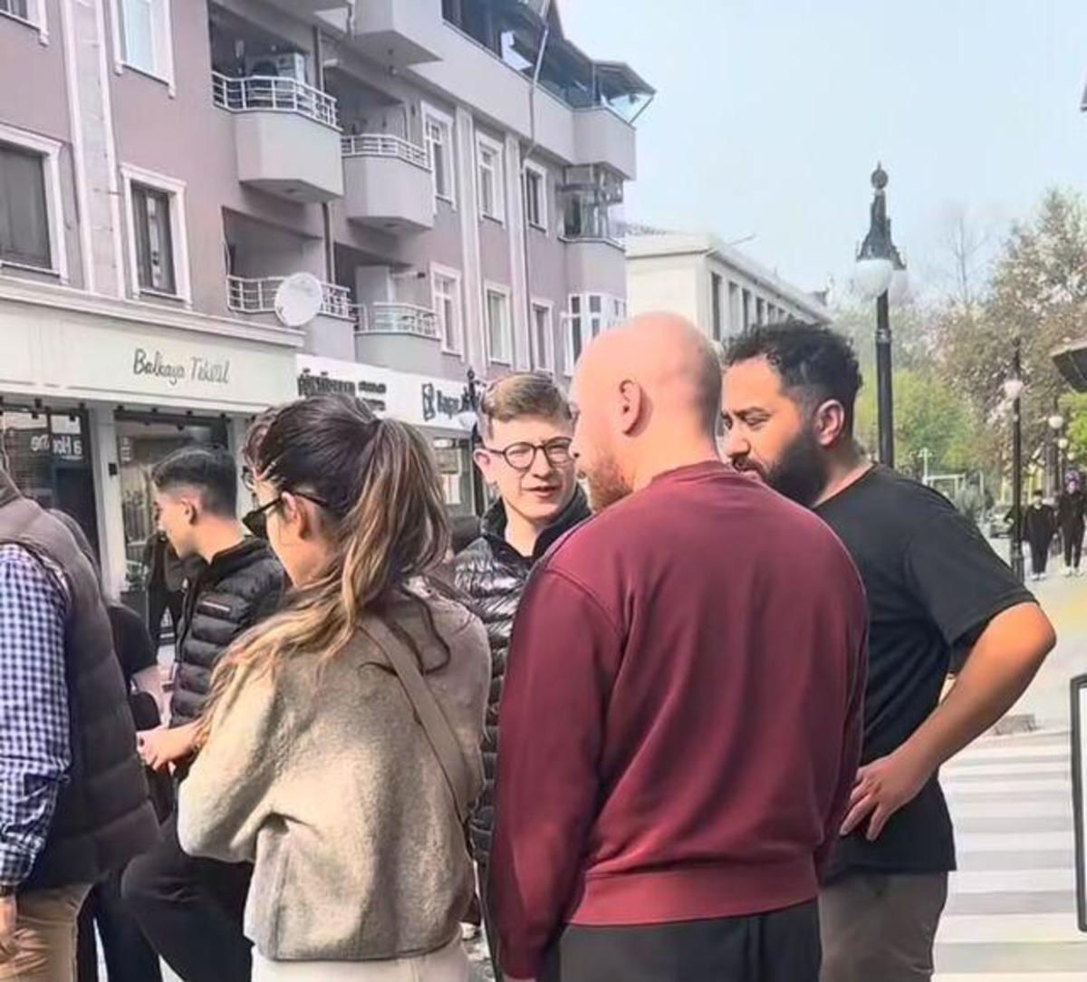 Furkan Kızılay kazaya karıştı! Sürücüye ilk müdahaleyi o yaptı 2