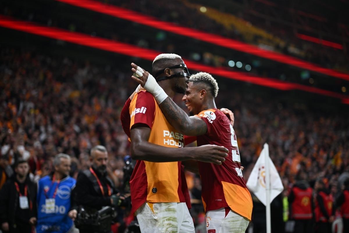 Ahmet Çakar penaltı dedi, Trio ekibi karşı çıktı! Batrakov un pozisyonu tartışma yarattı 2