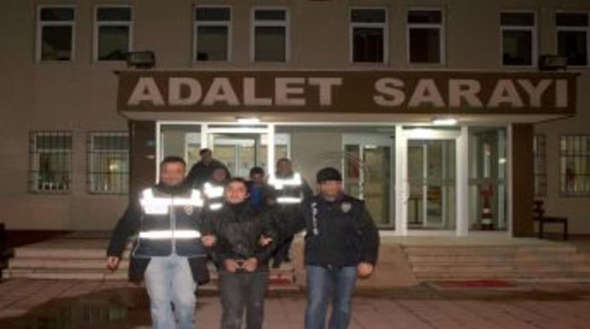 Bandırma'daki hırsızlık zanlıları tutuklandı