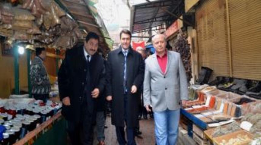 Başkan D&uuml;ndar'dan esnafa birlik beraberlik mesajı