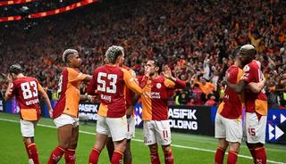 Derbinin yıldızı Osimhen'den itiraf! "Başka kul&uuml;pte olsa kıskanırdım"