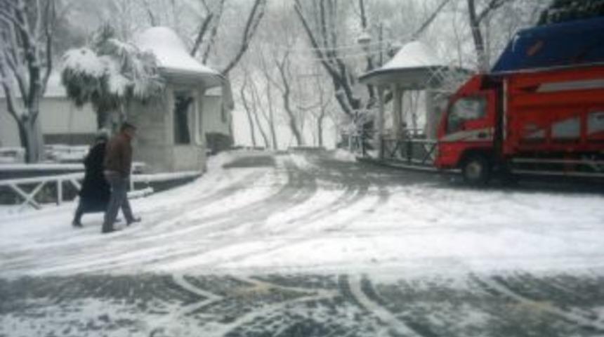 Kar, &Ccedil;amlıca&rsquo;yı bir başka g&uuml;zelleştiriyor