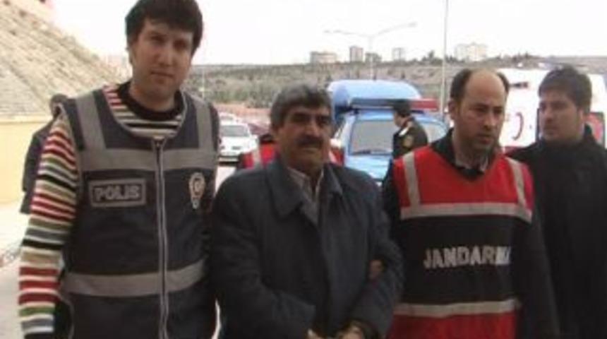 Ekipleri farkedince ka&ccedil;mak istedi