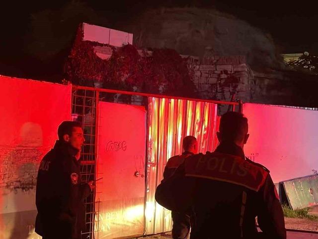 Karaman’da tarihi hamamın bahçesinde yangın