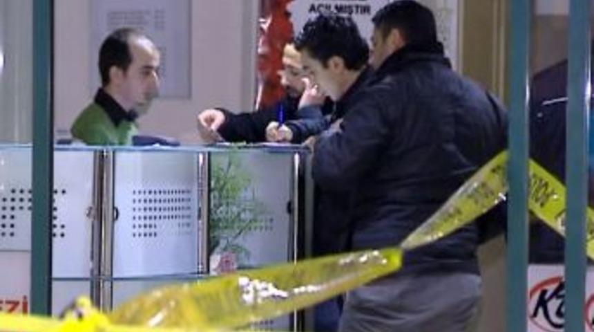 Kadınlar g&uuml;n&uuml;n&uuml; kutlayamadan &ouml;ld&uuml;r&uuml;ld&uuml;