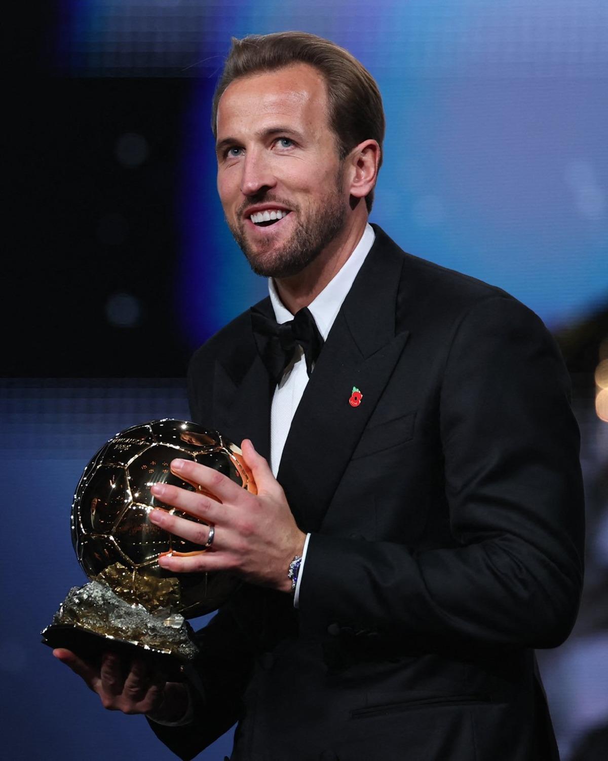 25 yıl sonra bir ilk! Ballon d Or un sahibi belli oldu 1