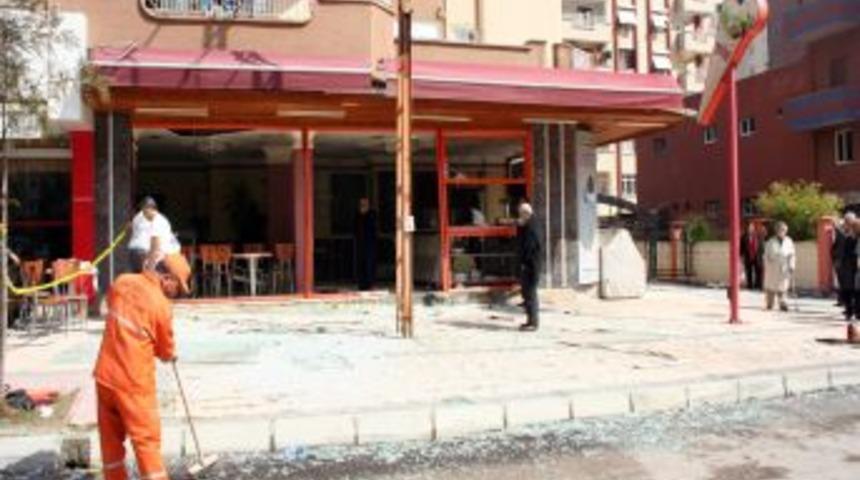 Pastanedeki patlamada 1'i ağır 2 kişi yaralandı