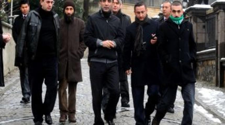 Fenerbah&ccedil;e taraftarından Başbakan Erdoğan&rsquo;a ge&ccedil;miş olsun ziyareti