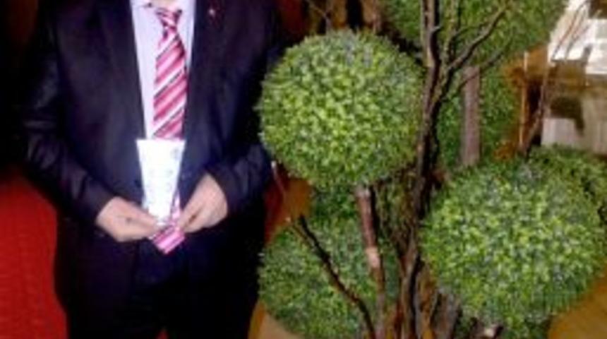 Turizmci Nacioğlu&rsquo;na b&uuml;y&uuml;k &ouml;d&uuml;l