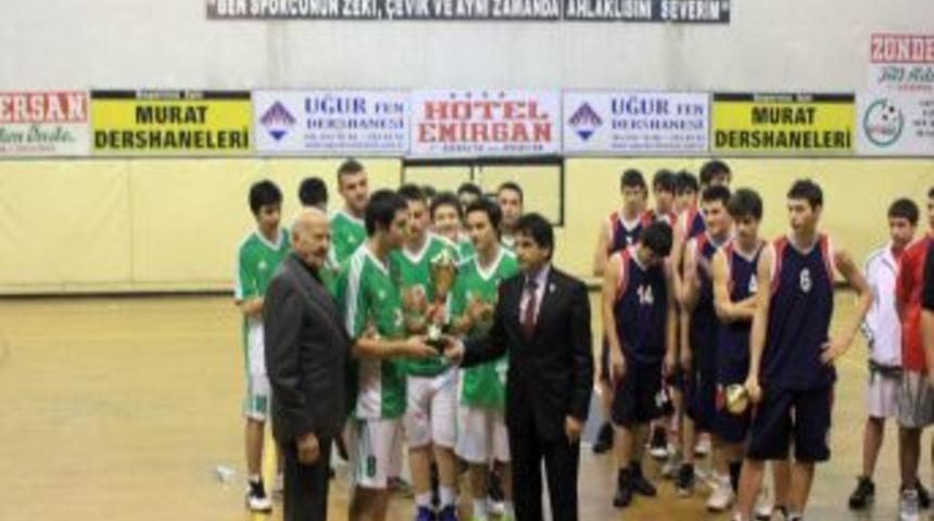 Yıldırım Koleji basketbol takımı il birincisi oldu