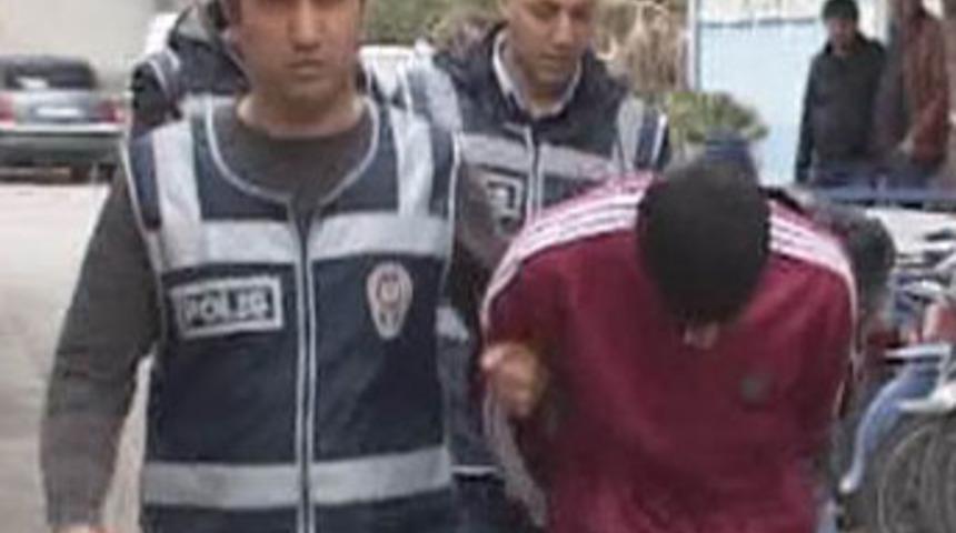 Gasp&ccedil;ı, telefonunu beğenmeyince kızdı