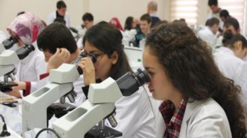 Gaziosmanpaşa &Uuml;niversitesinin meslek kursları devam ediyor