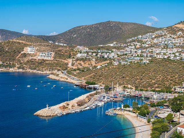 Sonbahar'ın en iyi 5 tatil rotasını a&ccedil;ıklandı: T&uuml;rkiye&rsquo;den o il&ccedil;e listede!