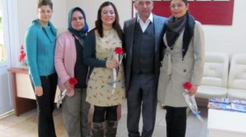 Altınoluk Belediye Başkanı &Ouml;zpolat, D&uuml;nya Kadınlar G&uuml;n&uuml;&rsquo;n&uuml; kutladı