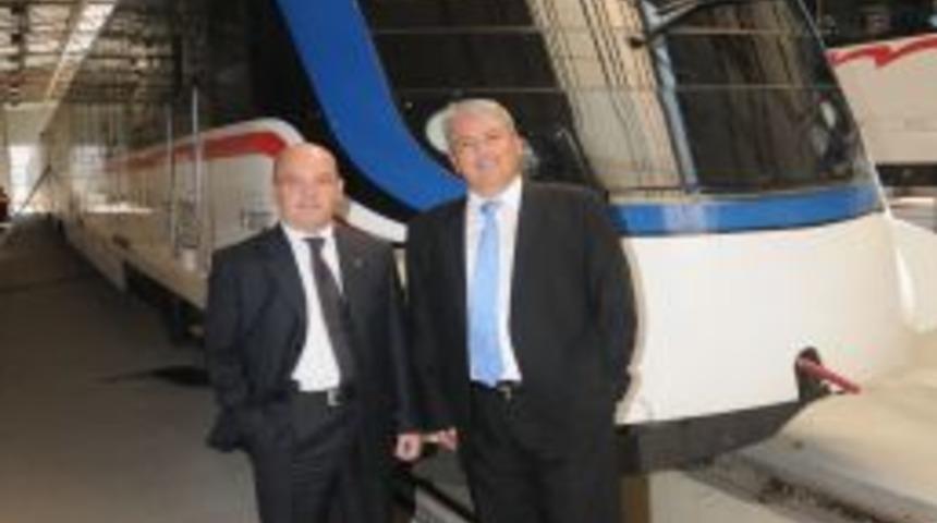 İZBAN: 18 ayda yolcu sayısını 12 binden 150 bine &ccedil;ıkardı