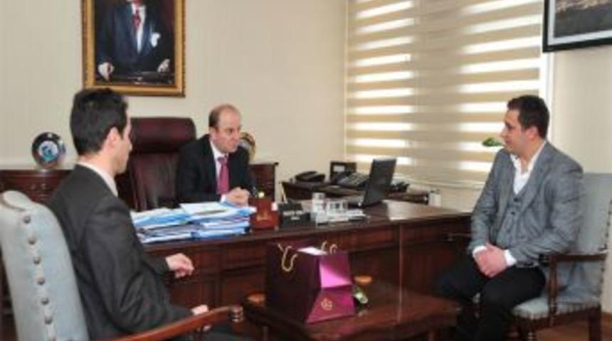 Azmeder heyeti Vali &Ouml;zt&uuml;rk&rsquo;&uuml; ziyaret etti