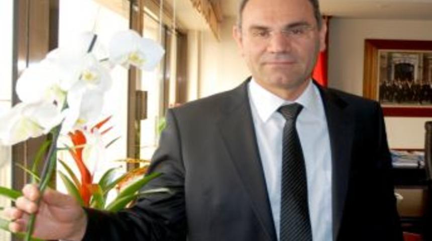 İzmir İl Milli Eğitim M&uuml;d&uuml;r&uuml; Bardakcı: &Ouml;ğretmen eşimin atanmasını bekliyorum