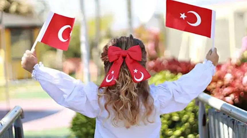 28 Ekim yarım gün tatil mi? 28 Ekim'de okullar, resmi kurumlar yarım gün mü çalışacak?