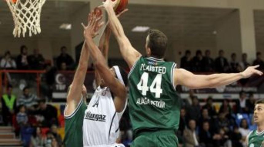 Aliağa Petkim'i 87 - 82 yenen Beşiktaş Milangaz, yarı finale y&uuml;kseldi
