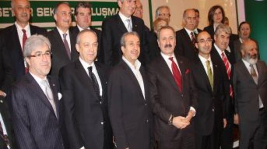 Bakan &Ccedil;ağlayan: Petrol fiyatlarındaki artış dış ticaret a&ccedil;ığını b&uuml;y&uuml;tecek