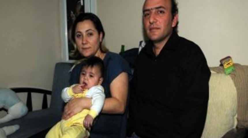 Eve giren hırsız para ve ziynet eşyasının yanısıra rujları bile &ccedil;aldı