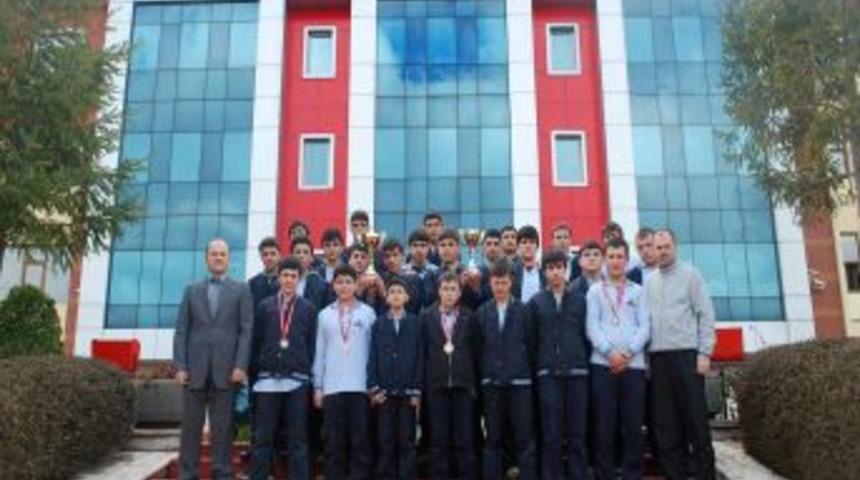 Tavşanlı &Ouml;zel Yavuz Selim Koleji g&uuml;reşte K&uuml;tahya şampiyonu oldu