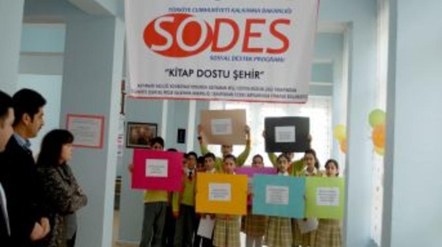 SODES'ten 3 yılda 42 k&uuml;t&uuml;phane