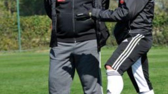 Hiddink: Roberto Carlos'a ihtiyacımız olduğunda oynayacak