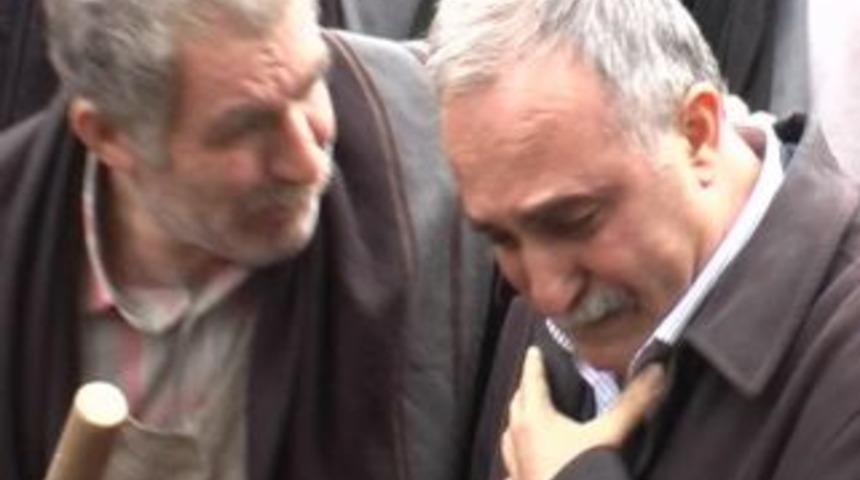 Fakıbaba Gözyaşlarını tutamadı