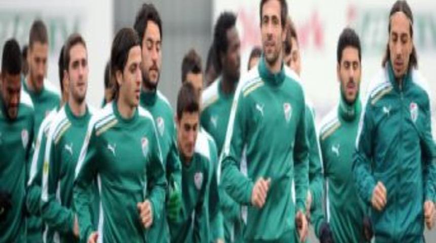 Bursaspor, Eskişehirspor ma&ccedil;ı hazırlıklarını s&uuml;rd&uuml;rd&uuml;