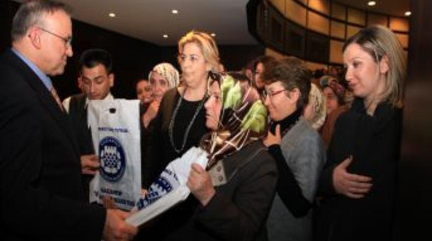 G&uuml;zelbey, bayan personellerle bir araya geldi