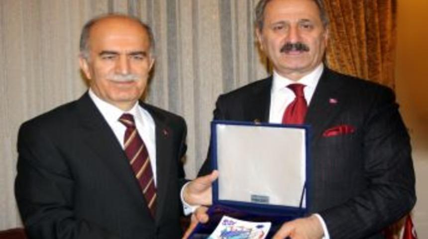 Bakan &Ccedil;ağlayan ve Eker'den Vali Harput'a ziyaret