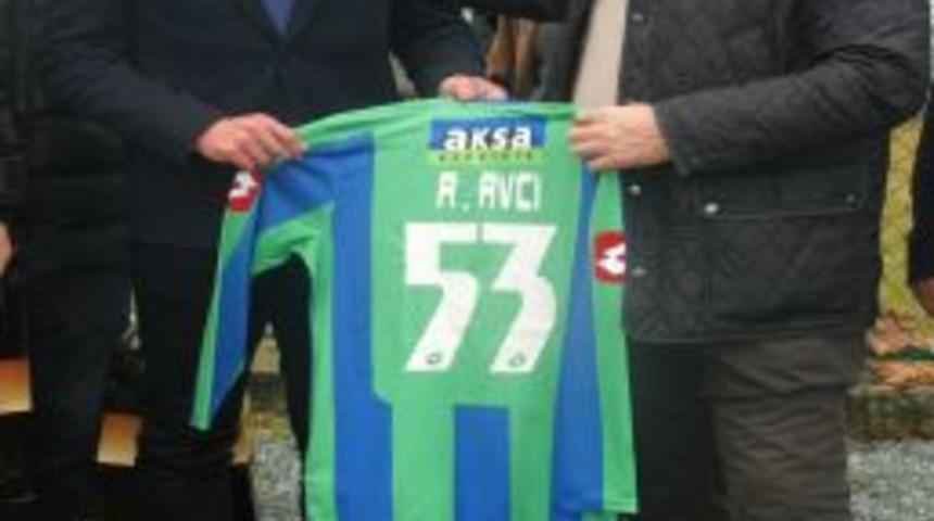 A Milli Takım Teknik Direkt&ouml;r&uuml; Avcı, memleketi Rize&rsquo;yi ziyaret etti