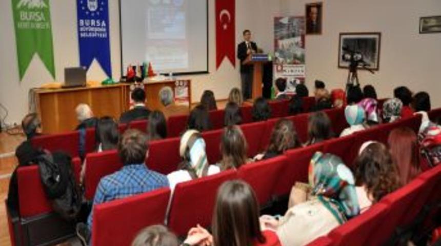 Gen&ccedil;ler Arap Baharı'nı konuştu