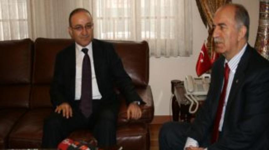 M&uuml;steşar Tıraş: Ka&ccedil;ak yapıları sahibinden satın alacağız