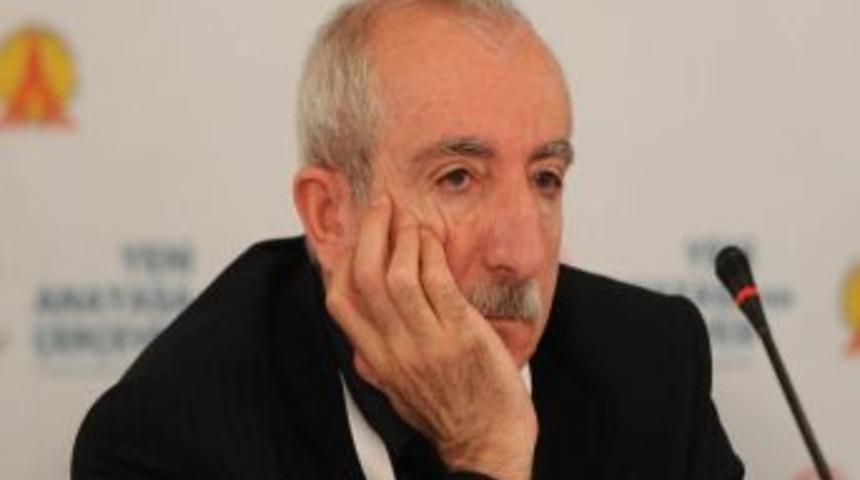 Gazeteci yazar Miroğlu: Anayasa yapımında en b&uuml;y&uuml;k risk şiddettir