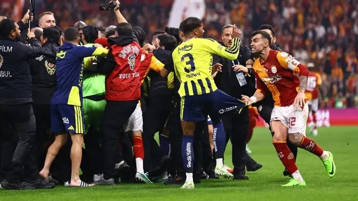 Fenerbahçe den Galatasaray maçındaki olaylarla ilgili sert tepki: "Cezasız kalmamalıdır" 2