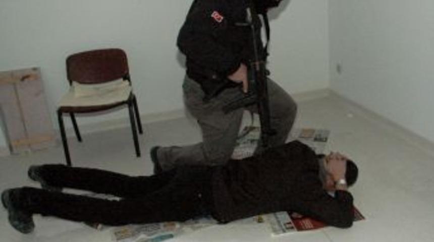 Polsilerin operasyon tatbikatı nefes kesti