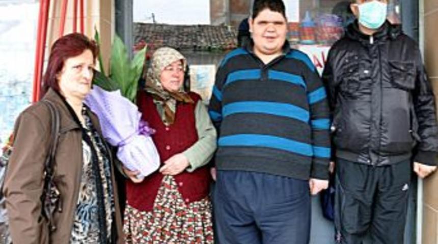 Eşini ve kızını kaybeden kadın, oğlunun kurtuluş sevincini yaşadı