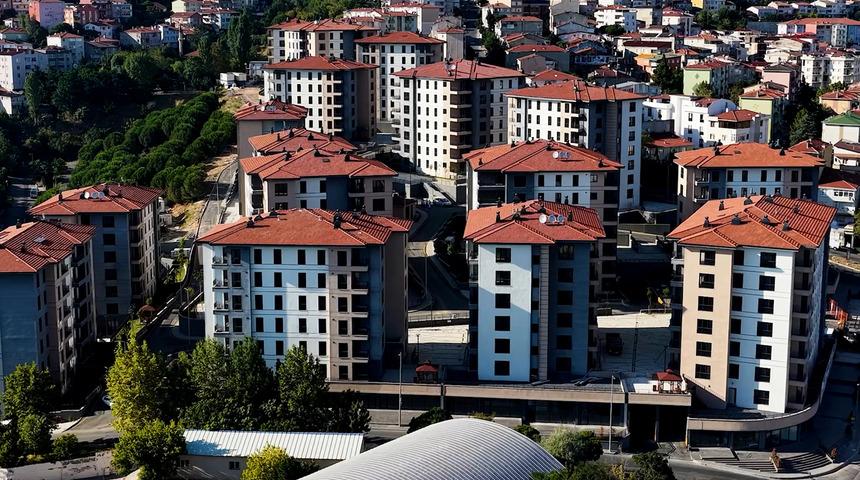 Maltepe'de vatandaşlar sağlam konutlarına kavuşuyor
