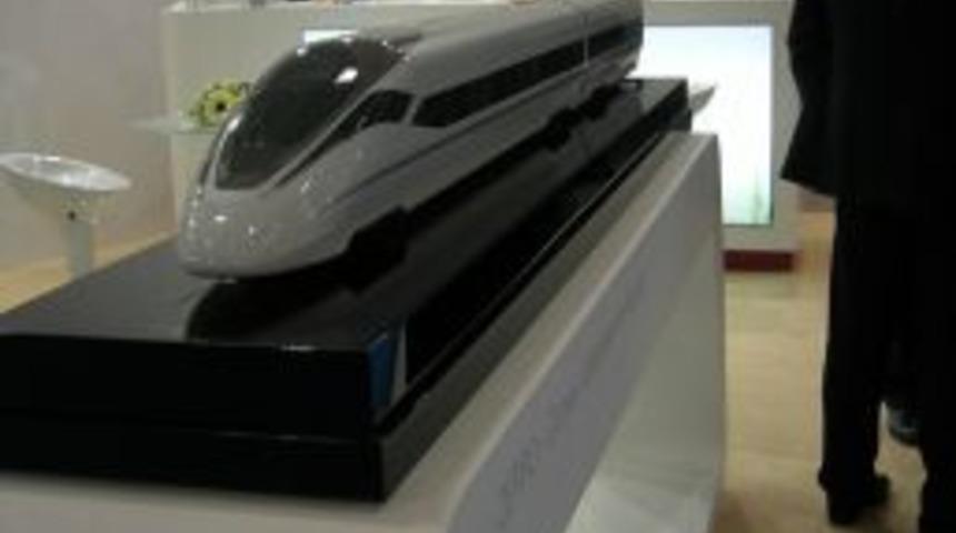 &lsquo;İpekb&ouml;ceği&rsquo; tramvayı g&ouml;r&uuml;c&uuml;ye &ccedil;ıktı