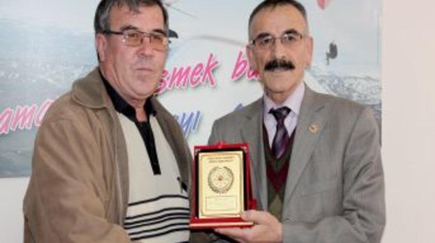 THK&rsquo;dan muhtarlara teşekk&uuml;r plaketi