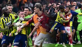 Galatasaray-Fenerbah&ccedil;e derbisinin faturası ağır olabilir! 10 ma&ccedil; ceza...