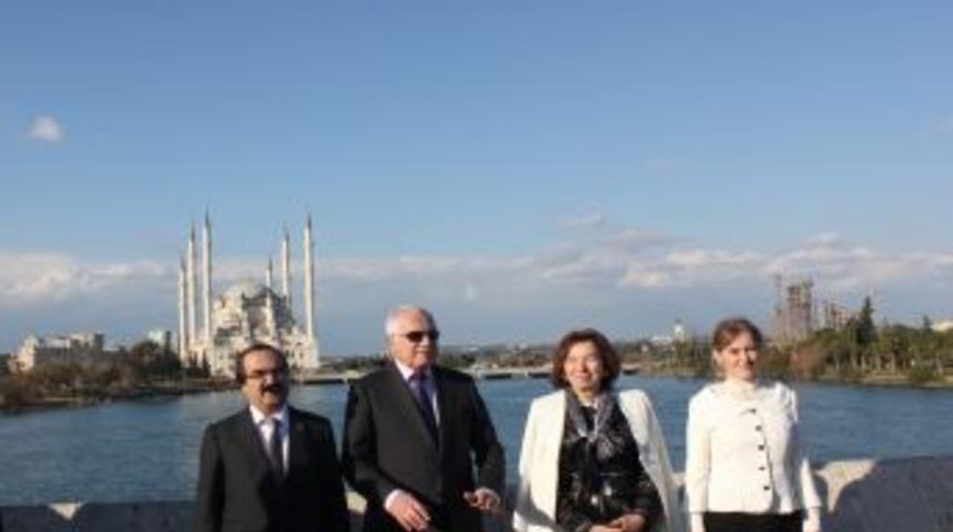 Klaus: Merkel ve Sarkozy AB&rsquo;ye giriş şartlarını yukarıya &ccedil;ekiyor