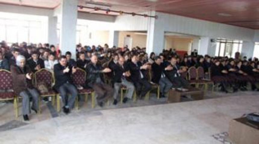 Şuhut'ta &ouml;ğrencilere sınav becerileri konferansı verildi