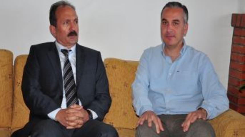 Mimarlar Fethiye&rsquo;deki eğri binaların yıkılmasını istedi