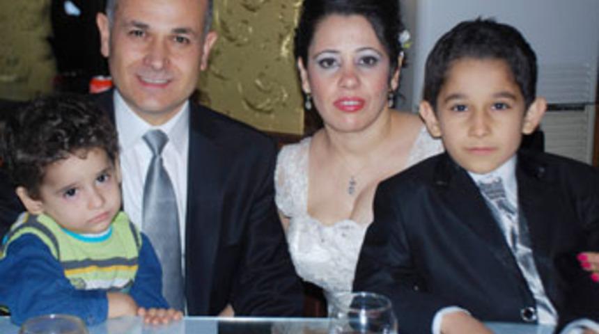 D&uuml;ğ&uuml;n t&ouml;renlerine &ccedil;ocukları da tanıklık etti