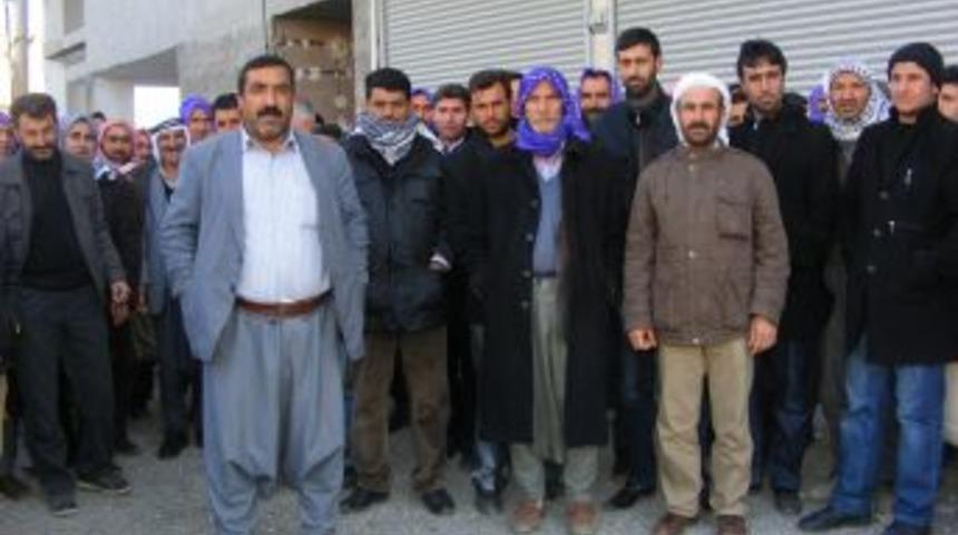 Viranşehir SGK&rsquo;daki izdiham vatandaşı &ccedil;ileden &ccedil;ıkarıyor